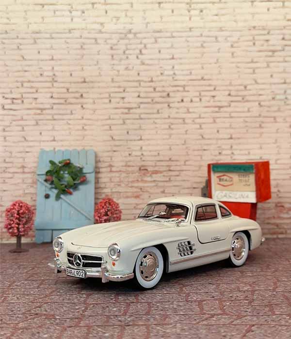CZ174AD-W-3 بنز SL 300 دودزا